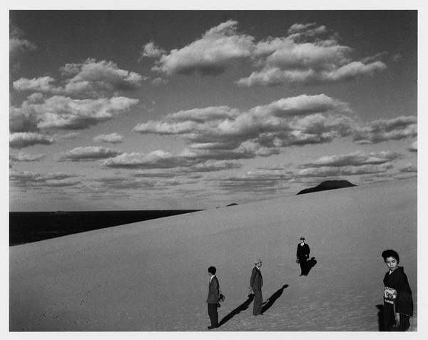 妻子在的沙丘风景，1950