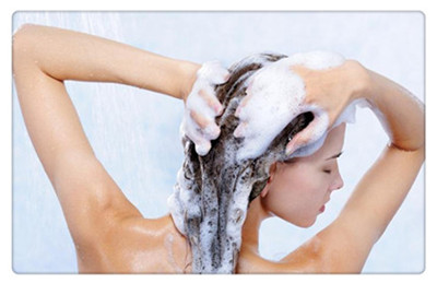 传统坐月子不能洗头的原因