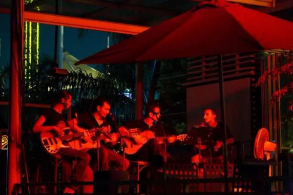 厦门，你就是个大写的B!