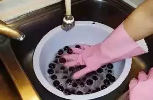 葡萄要这样洗，否则就可能是毒药～