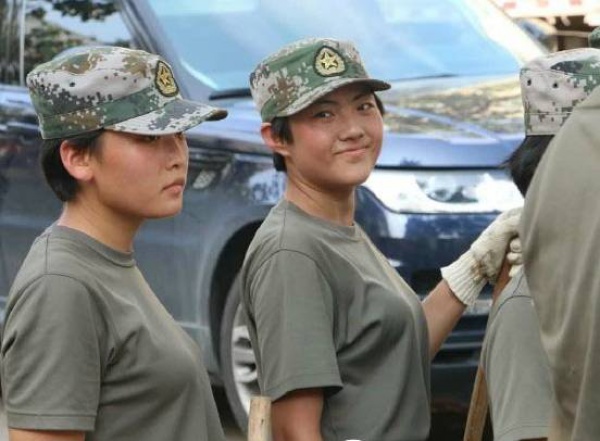 惨遭最强台风蹂躏，厦门人居然还笑得出来