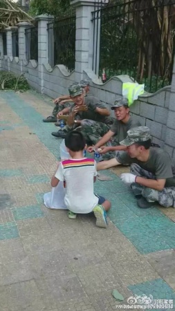 惨遭最强台风蹂躏，厦门人居然还笑得出来