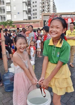 惨遭最强台风蹂躏，厦门人居然还笑得出来