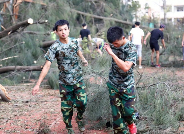 极美！台风后集美大学惊现“彩虹”，引网友围观点赞！