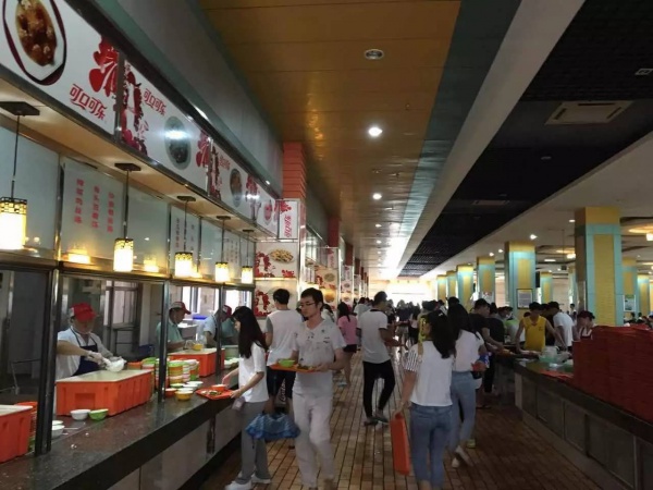 极美！台风后集美大学惊现“彩虹”，引网友围观点赞！