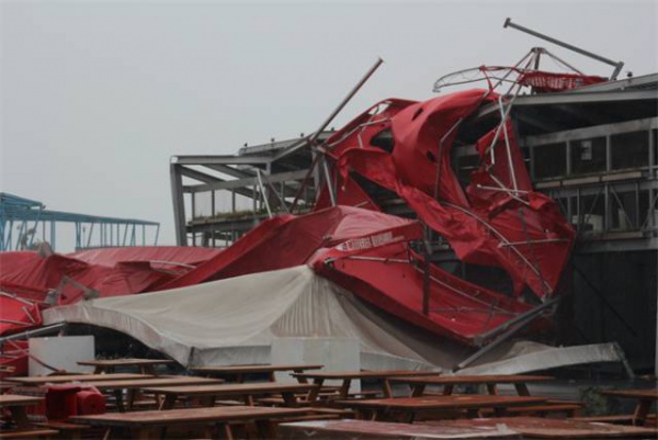 一条鲇鱼淹几座城，新台风紧随其后！厦门从不缺段子手...