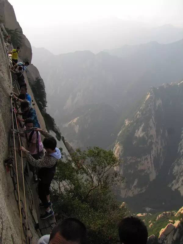 全球十大最恐怖的悬崖步道之一，居然是在中国！你去过吗？