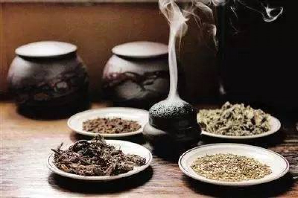 清明前后，这种叶子神通广大！三招用好了，胜过长跑三十年