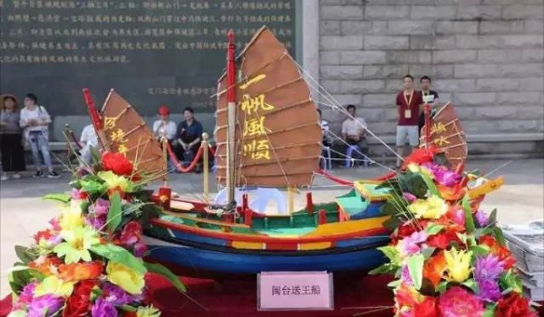 海沧又出名了！昨天几千人在青礁慈济祖宫同时做这事，轰动整个厦门！