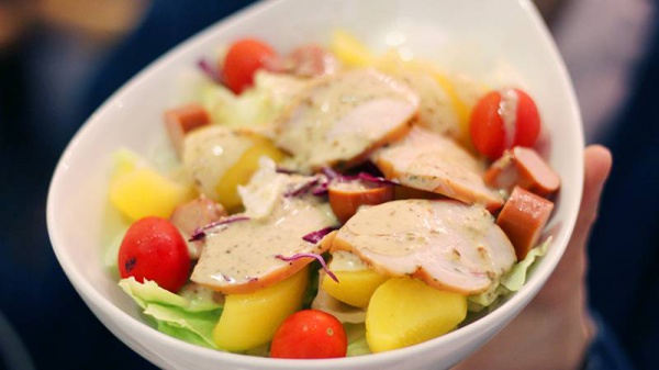 一夜爆红美食圈！厦门这个90后妹子放着老师不当，居然把椰子玩出4种味道！