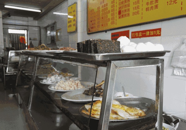 五一不看人山人海，沿着集美学村公车站吃遍这些高性价比小店~