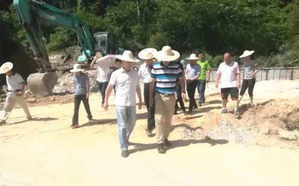 最新！集美战台风进行时！双台来袭，集美这些场所暂时关闭......