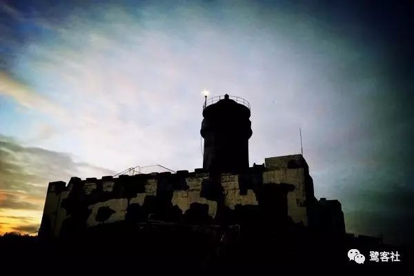 台海记忆：乌丘灯塔亮了，但愿这座建于清末的西洋灯塔，能够穿透两岸对峙的悲情浓雾