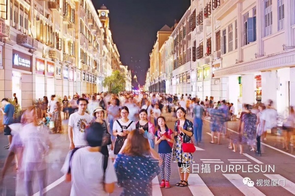 不同时期的厦门中山路夜景，90年代最美，现在效果如金砖