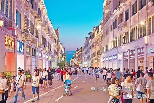 不同时期的厦门中山路夜景，90年代最美，现在效果如金砖