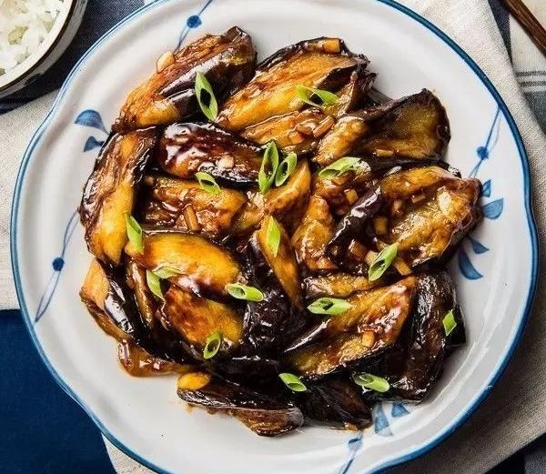 茄子这样吃,胜过10副药,可你还老把这些好东西扔掉! 茄子这样吃,胜过10副药,可你还老把这些好东西扔掉!