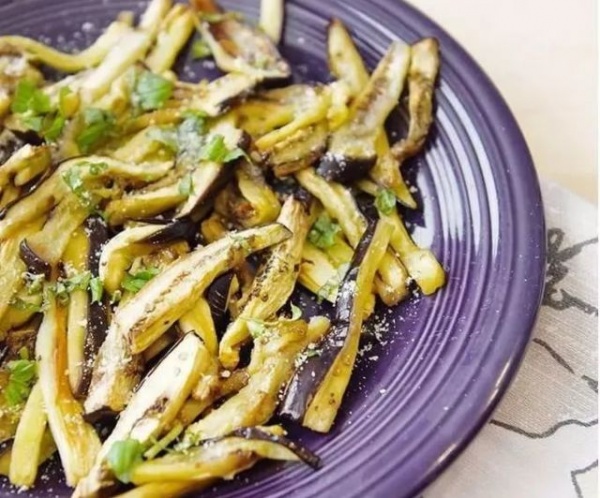 茄子这样吃,胜过10副药,可你还老把这些好东西扔掉! 茄子这样吃,胜过10副药,可你还老把这些好东西扔掉!