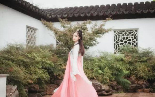 心若慈悲，你会越长越漂亮，慈悲有十三个好处！