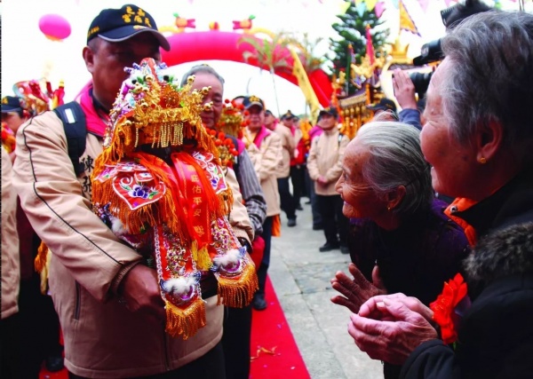 日渐走远的“寡妇村”重返铜钵村探寻30年的悲欢离合
