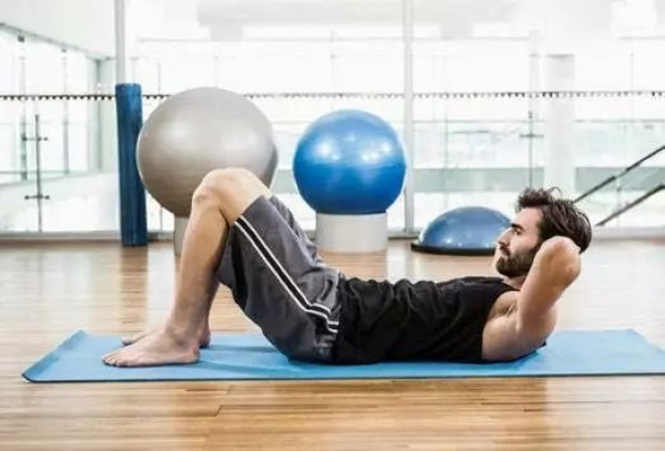 最新！美国调整标准，近半美国人高血压，快查查自己的体检报告！